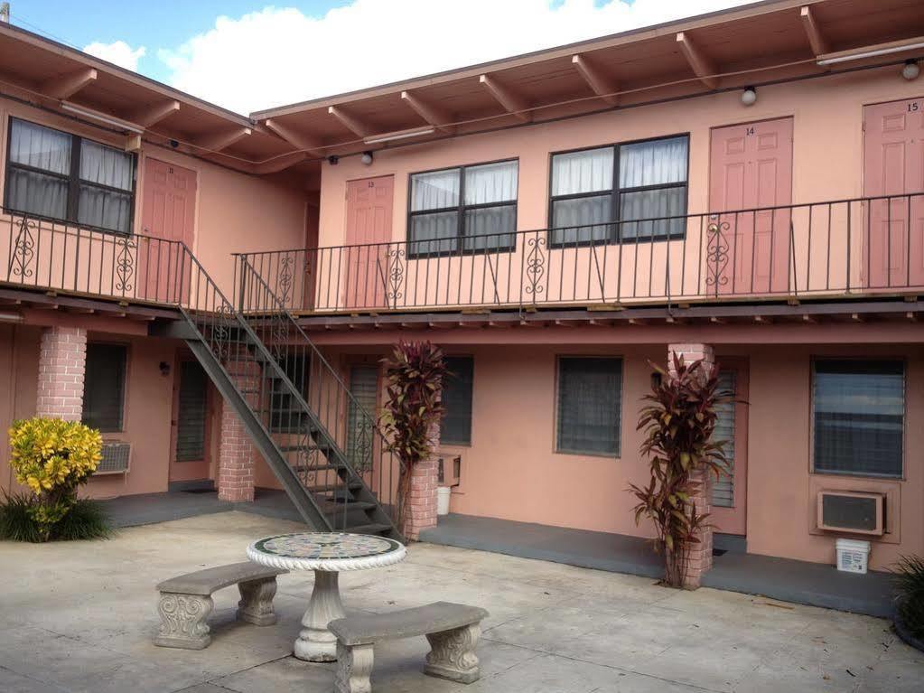 Helen Apartments & Motel West Palm Beach Exterior foto